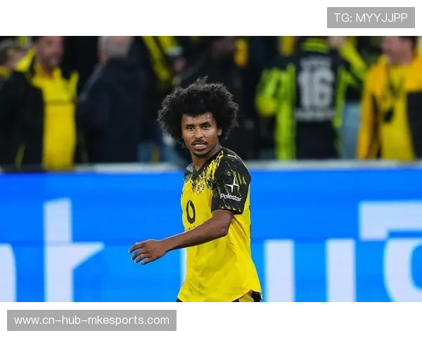 多特边路能量十足,阿德耶米持续制造推进机会